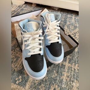 Air Jordan 1 mid size 6y